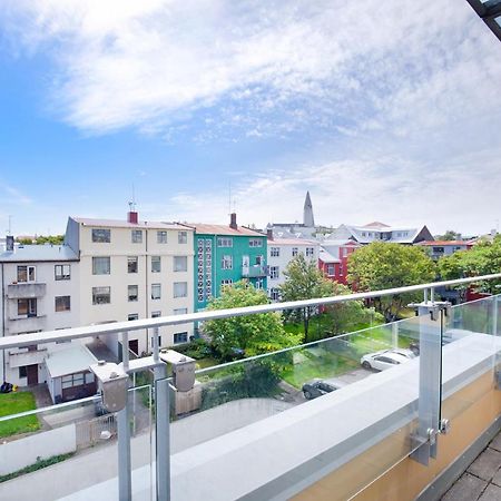 Penthouse Apartment On The Main Shopping Street Reykjavík Dış mekan fotoğraf